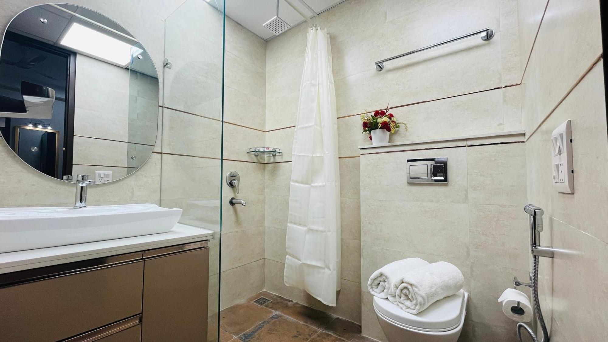 Olive Service Apartments - City Centre Noida Room photo